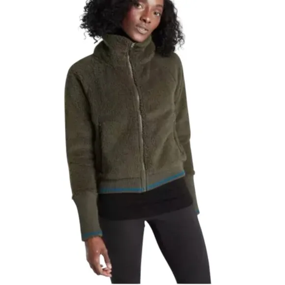 Athleta Tugga Sherpa Jacket, Mountain Olive, Small