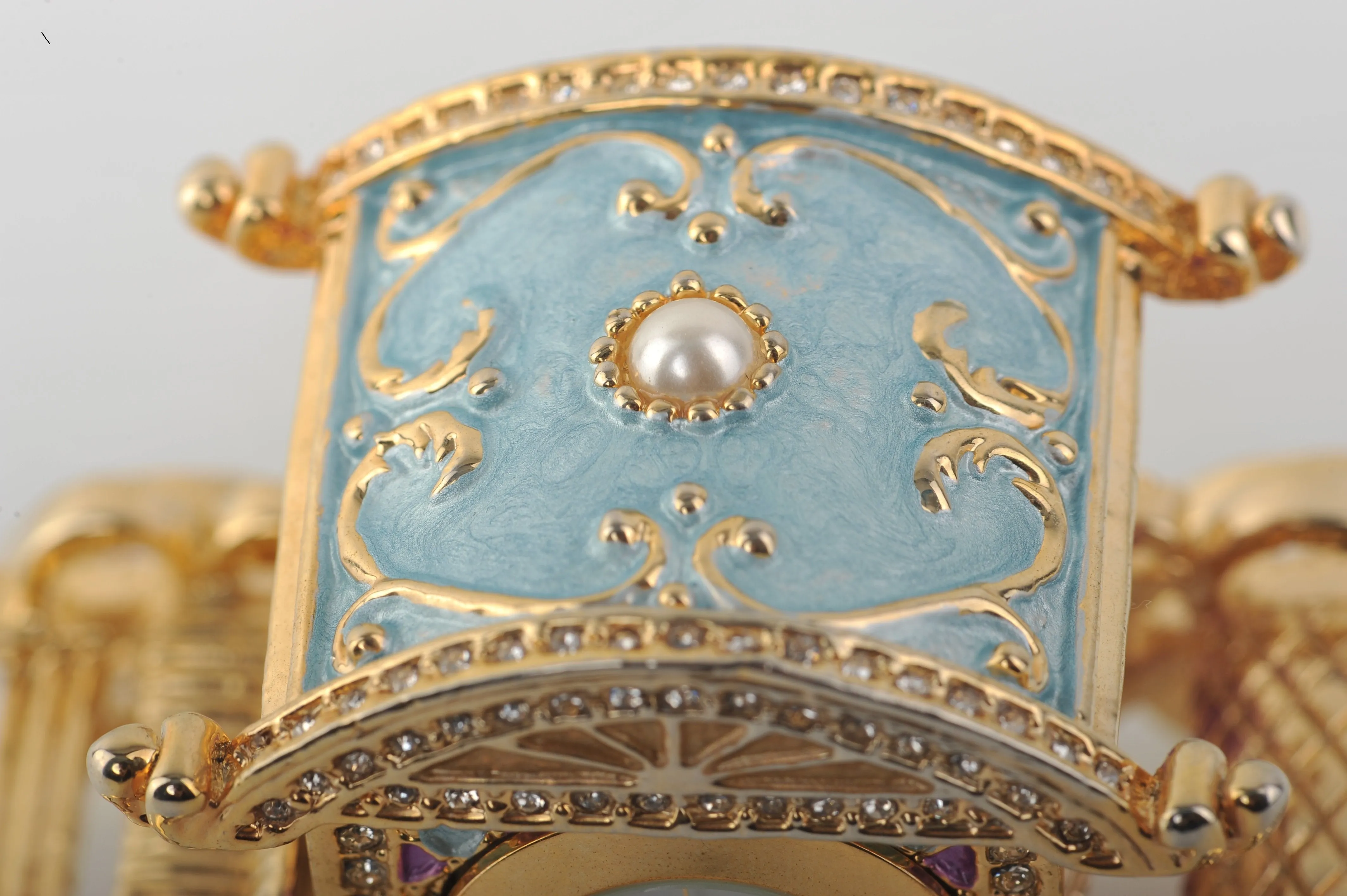 Gold Carriage with a Clock