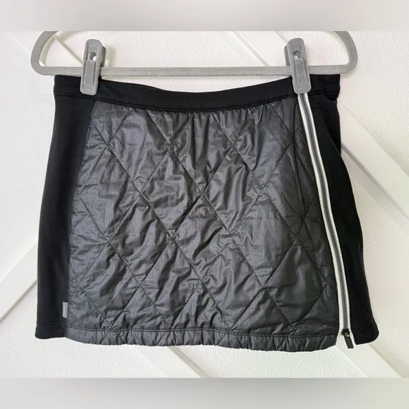 Icebreaker Merino Loft Helix Skirt Black Quilted Outdoor Hiking Skirt Size Med