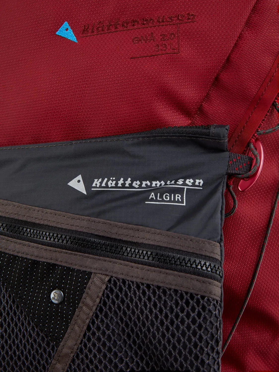 Klättermusen: Algir Accessory Bag Medium - Raven