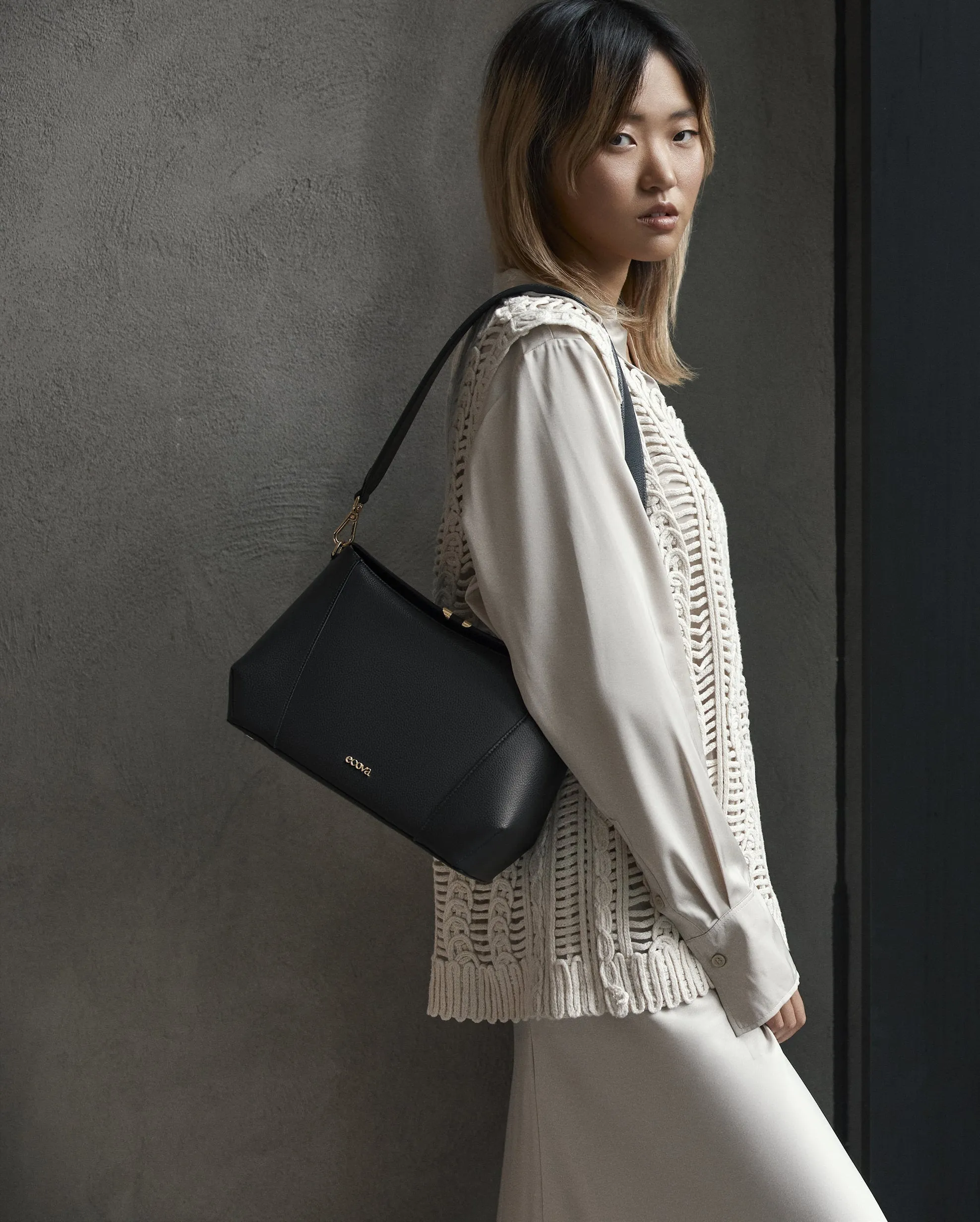 Le Classique Nº1 | Midnight Black - Shoulder Bag