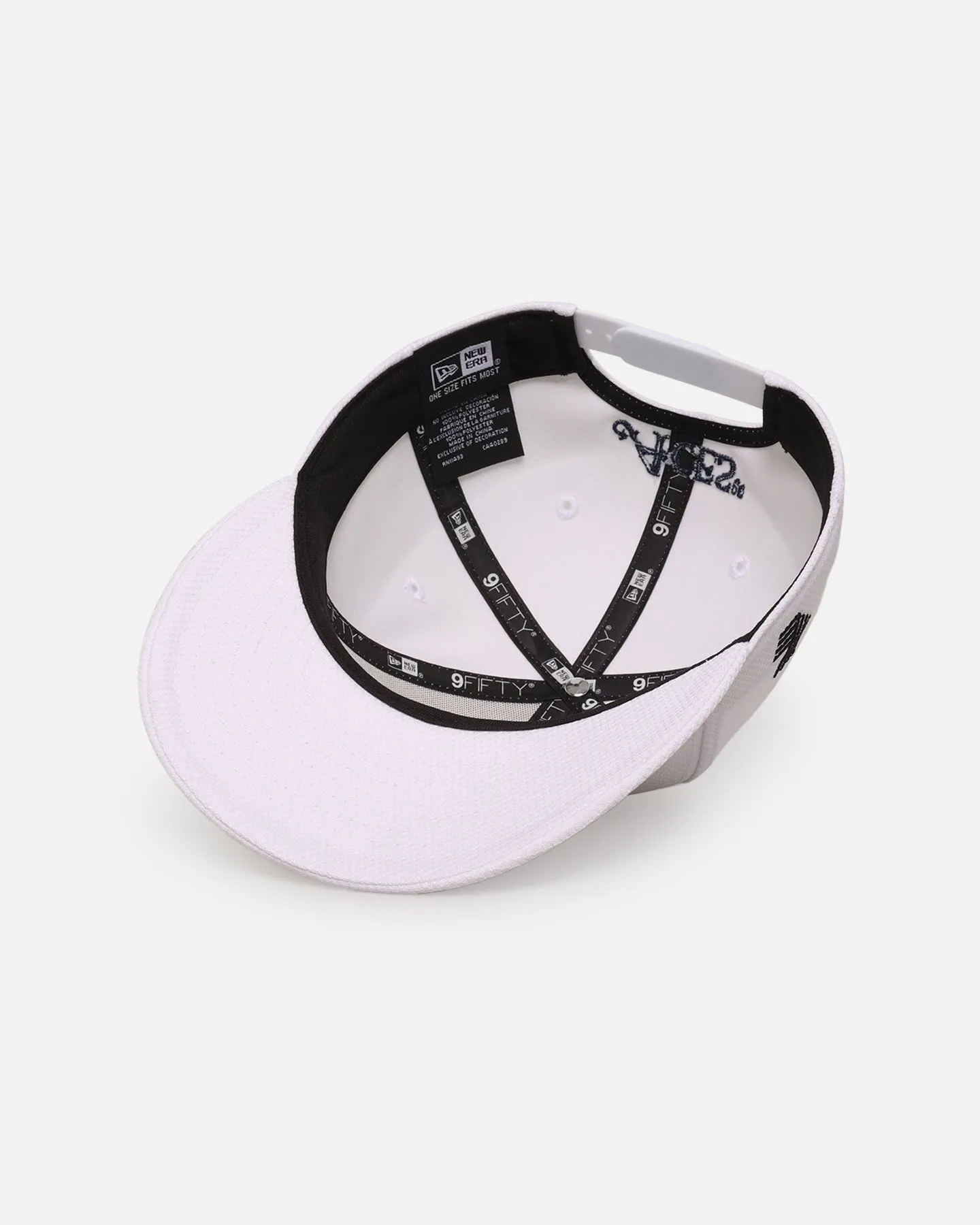 New Era 4Aces Golf Club 'Liv Golf' 9FIFTY Low Profile Stretch Snapback White