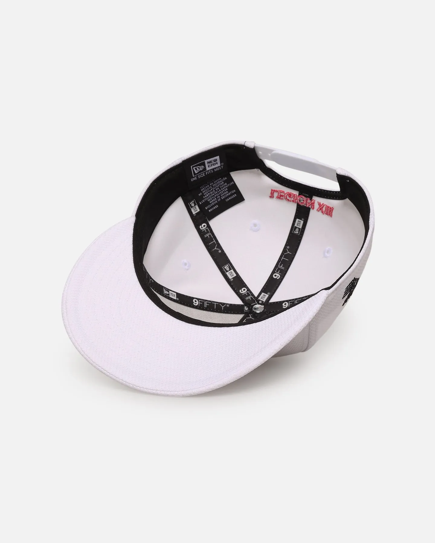 New Era Legion Golf Club 'Liv Golf' 9FIFTY Low Profile Stretch Snapback White