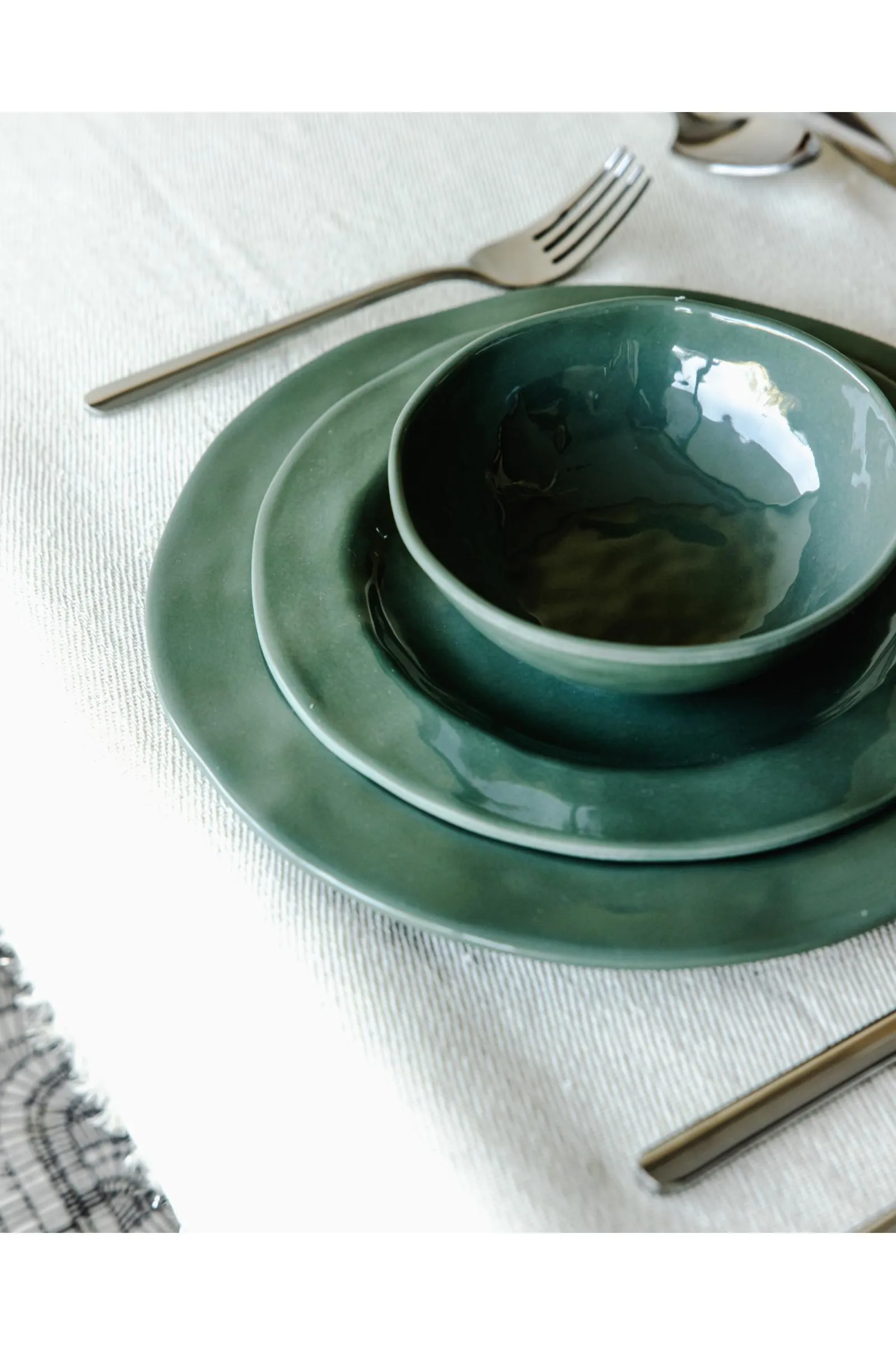 Round Dessert Plate - 23cm